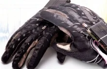 Ukraińscy studenci stworzyli rękawiczki...