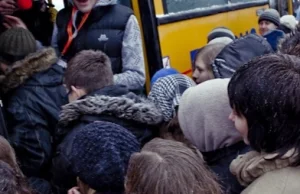 We Wrocławiu do autobusu nocnego wsiądziesz tylko przednimi drzwiami i z biletem