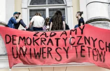 Profesor wyjaśnia, o co chodzi w "Ustawie 2.0 Gowina" i proteście studentów