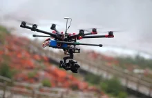 Jak latać dronem w Barcelonie ?