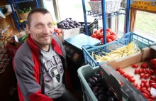 Prowadzi warzywniak w Olsztynie. Mimo ciężkiej choroby chce nadal pracować