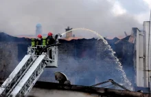 Pożar pralni w Będzinie. 19 wozów straży pożarnej w akcji