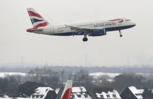 Dron uderzył w samolot. Na pokładzie było 132 pasażerów