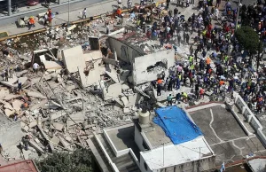 Blisko 150 zabitych w trzęsieniu ziemi w Meksyku. Zniszczone budynki...