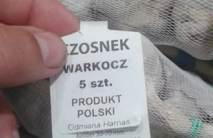 Patrzcie pod naklejki