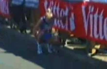 Paula Radcliffe London Marathon 2005 - Peeing and Winning