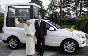 Nowy papamobile Mercedes-Benz dla papieża Benedykta XVI