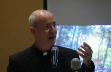 Watykański pro-gejowski doradca: "Niektórzy księża się boją swojej seksualności"