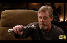 Spotkanie po 35 latach - Mark Hamill dostaje swój miecz świetlny z Powrotu Jedi