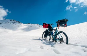Bikepacking w Alpach - śnieg, przełęcze i skradziony rower