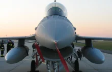 Umowa na superrakiety dla F-16 w najbliższych tygodniach