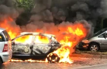 Francja: 845 spalonych samochodów, 29 rannych policjantów, 508 osób zatrzymanych