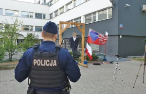 Ustawił szubienicę przed komendą policji i powiesił na niej Żyda