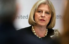 Theresa May wezwana do umożliwienia przestępcom seksualnym adopcji dzieci.