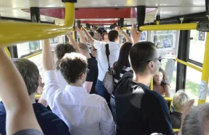 Pasażerowie gotują się w tramwajach. Te które mają klimatyzację stoją w zajezdni