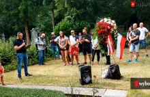 'Kibicowski akcent' na grobach warszawskich powstańców we Frankfurcie nad...