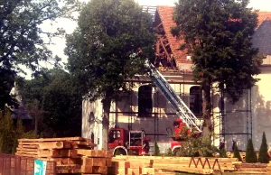 Groźny wypadek w trakcie remontu dachu kościoła! Na miejscu śmigłowiec LPR