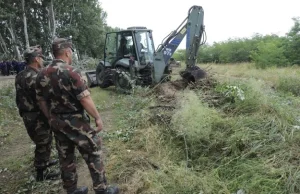 Węgry: Rozpoczęła się budowa ogrodzenia na granicy z Serbią