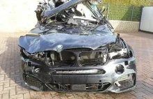 Wyjątkowo zmasakrowany wrak BMW X5 na niemieckim portalu