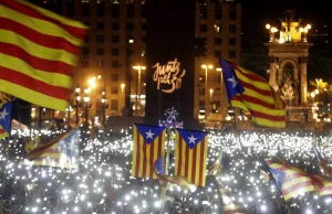 Regionalny parlament Katalonii przyjął rezolucję w sprawie niepodległości