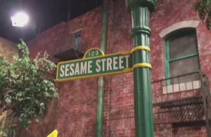Sesame Street - mannequinchallenge