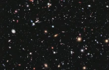 Obraz gromady galaktyk zamieniony na dzwiek i spowolniony.