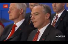 Bill Clinton zasypia podczas przemówienia swojej żony