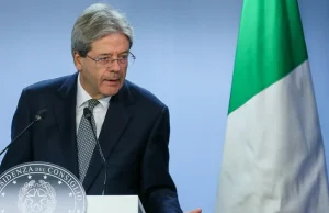 Premier Włoch: Mamy nadzwyczajne sukcesy w walce z przemytnikami imigrantów