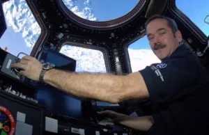 Chris Hadfield odpowiada na pytania internautów