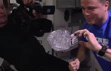 Mokre rozrywki - oto jak bawią się astronauci na pokładzie ISS