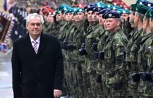 Czeski prezydent: Migranci powinni chwycić za broń i walczyć z IS