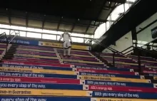 Szturmowiec na schodach