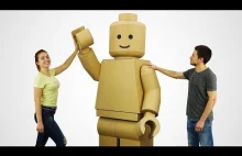 Kostium ludzika LEGO z kartonu