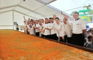 Największa lasagne, czyli rekord Guinnessa | Dziennik Polski