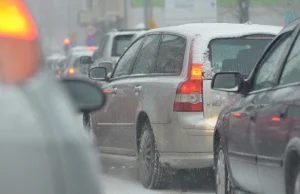 Zima w Łódzkiem: Autostrada A2 zamknięta na wniosek policji i straży...