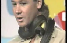 Steve Irwin zachowuje spokój, klasę i opanowanie po ugryzieniu przez węża