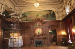 Odkryto oryginalną dekorację sufitu sali jadalnej Pałacu Poznańskiego...