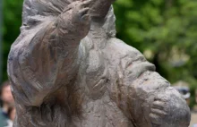 Niedźwiedź Wojtek ma swój pomnik w Krakowie