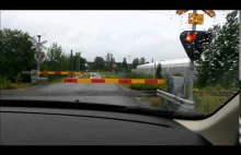 Stupid Driver - Railway crossing