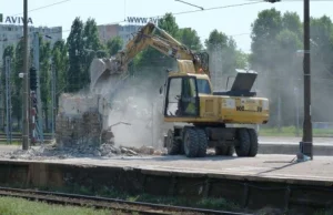 Zburzyli przedwojenne wieże wind towarowych. Historycy techniki są przerażeni...