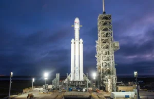SpaceX chce przetestować silniki rakiety Falcon Heavy dzisiejszej nocy