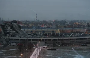 W trakcie remontu zawalił się stadion. Opublikowano nagranie z drona....