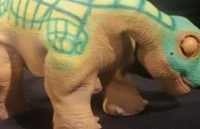 Pleo - robot dinozaur