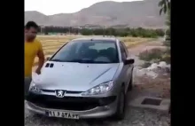 Jak otworzyć samochód bez kluczyków