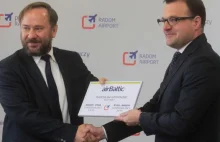 Czy samorząd finansuje linie lotnicze z Łotwy? Kto dopłaca do lotów z Radomia?
