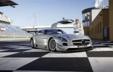 Mika Hakkinen za kierownicą Mercedesa SLS AMG GT3