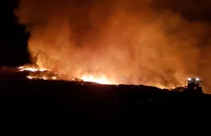 Kolejny pożar wysypiska śmieci w Raculi przy Zielonej Górze (ZDJĘCIA