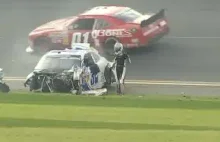 Wypadek na torze Daytona podczas zawodów NASCAR.