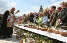 W ostatnich godzinach Liczba wiernych wzrasta, to cud!