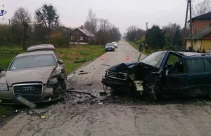 Doprowadzili do kolizji czołowej, pobili ofiarę i okradli